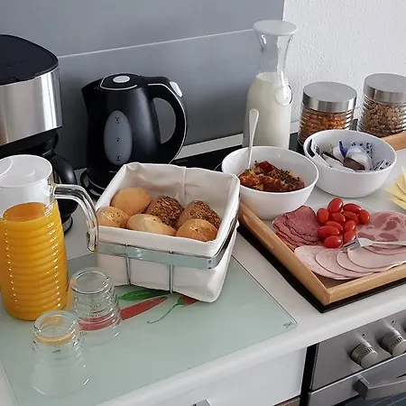 Racewerk Motorhome Panzió *